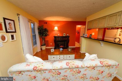 3560 Sherbrooke Cir unit 201, Woodbridge, VA 22192 - photo 3