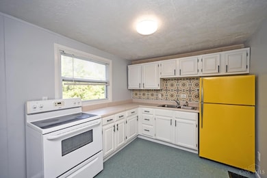 6210 Berauer Rd, Cincinnati, OH 45248 - photo 5