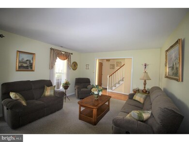 28 Tanglewood Dr, Langhorne, PA 19047 - photo 6