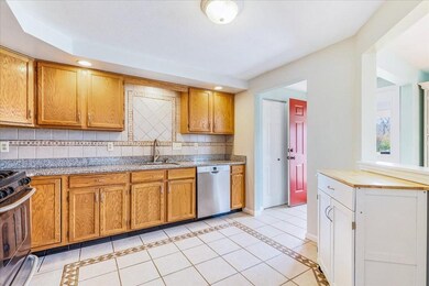 77 Willow Pond Dr, Rockland, MA 02370 - photo 7