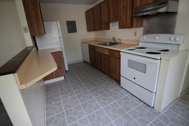 86 Baldwin St unit 4, Lowell, MA 01851 - photo 6