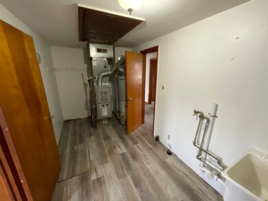 1115 W 3rd St, Anderson, IN 46016 - photo 7