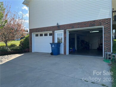 2330 Ellen St, Granite Falls, NC 28630 - photo 4