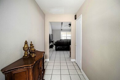 2203 Deerhurst Ln, Houston, TX 77088 - photo 5