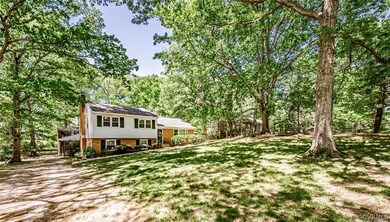 10332 Hollyberry Dr, North Chesterfield, VA 23237 - photo 4