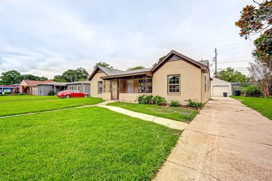 4834 Ventura Ln, Houston, TX 77021 - photo 3