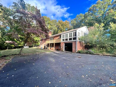 710 Chapel Hill Rd, Charlottesville, VA 22901 - photo 2