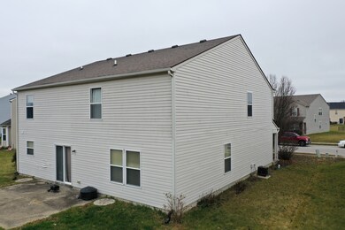 2424 Monarchy Ln, Greenwood, IN 46143 - photo 4