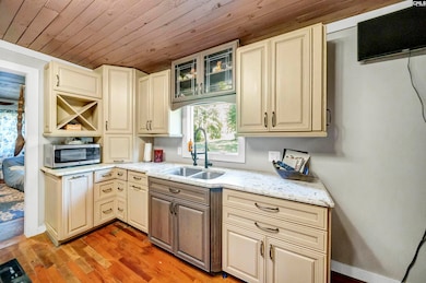 2311 Congaree Dr, Cayce, SC 29033 - photo 3