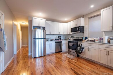 2916 Heath Ave, Bronx, NY 10463 - photo 2