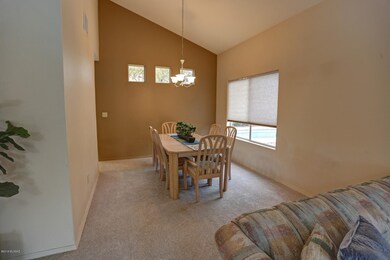 2811_dining1