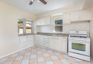 4228 W 100th St, Oak Lawn, IL 60453 - photo 7