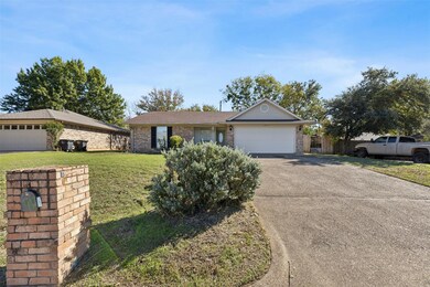 1211 Princeton Place, Cleburne, TX 76033 - photo 5
