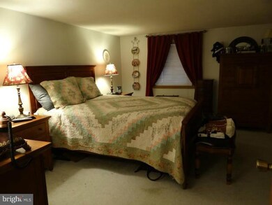 197 Theodore Dr, Chambersburg, PA 17202 - photo 4