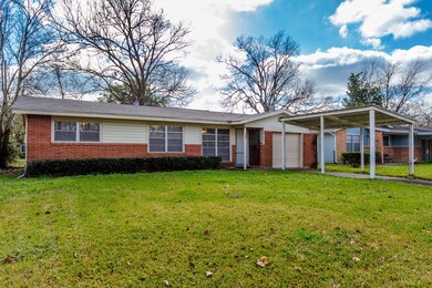 403 Surratt Dr, Houston, TX 77091 - photo 2