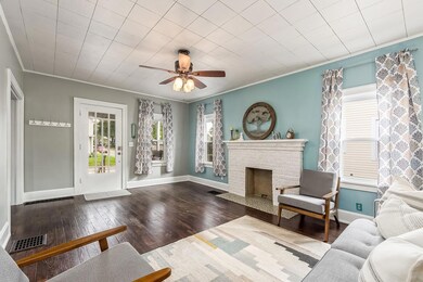 Spacious living room