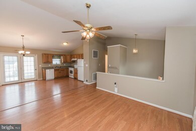 73 Mercedes Dr, Martinsburg, WV 25404 - photo 4