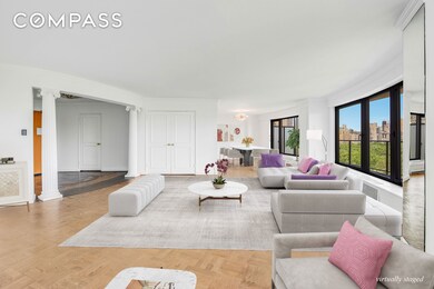 200 Central Park S unit 14B, New York, NY 10019 - photo 3