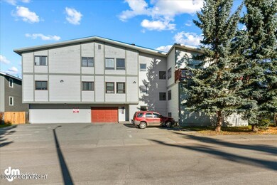 02-Exterior_MAX2295