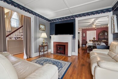 199 Burrill St, Swampscott, MA 01907 - photo 4