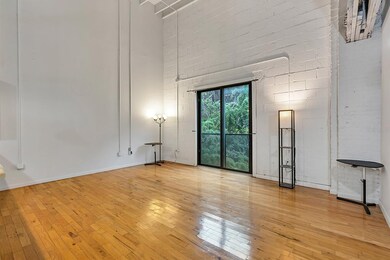 Spacious living room