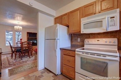 3031 Bridle Ln, Anchorage, AK 99517 - photo 5