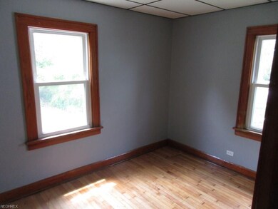 20664 Miller Ave unit down, Cleveland, OH 44119 - photo 4