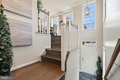 25065 Cambridge Hill Terrace, Chantilly, VA 20152 - photo 4