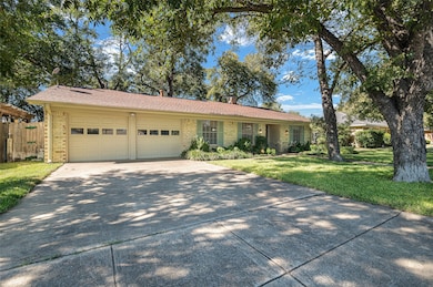 1361 Kathryn Ct, Hurst, TX 76053 - photo 3