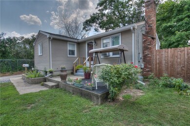 34 Arthur St, West Warwick, RI 02893 - photo 4