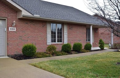 659 Wood Run Dr unit 72, Marysville, OH 43040 - photo 2