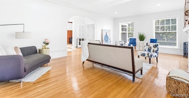 360 E Boston Blvd, Detroit, MI 48202 - photo 6