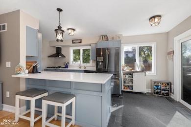 1291 Roslyn Rd, Grosse Pointe Woods, MI 48236 - photo 7