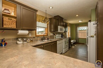 9104 SW Glick Rd, Auburn, KS 66402 - photo 6