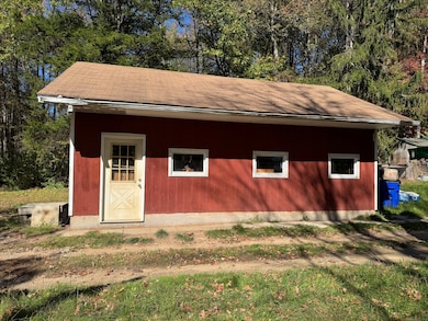 121 Gracey Rd, Canton, CT 06019 - photo 5