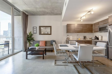 Centro unit 809, Miami, FL 33131 - photo 2