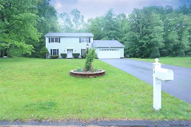 44 Esopus Dr, Clifton Park, NY 12065 - photo 2