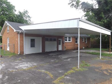 521 Mckellar Dr, Manchester, TN 37355 - photo 5