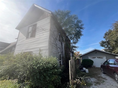 312 Maxwell St, Maxwell, IA 50161 - photo 2