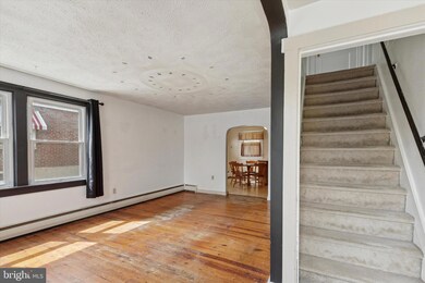 205 Bernhart Ave, Reading, PA 19605 - photo 7