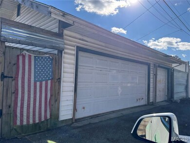 unlisted-address, Saint Louis, MO 63111 - photo 2