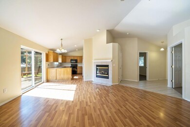 3-web-or-mls-2510 NE Ocker Dr-28
