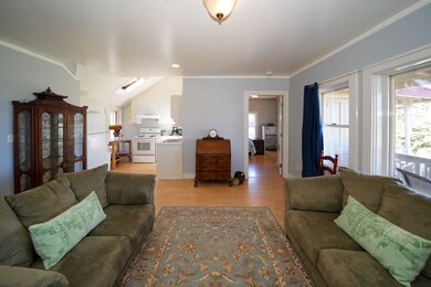 61 Ocean Ave unit 6, Oak Bluffs, MA 02557 - photo 7