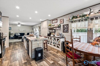 1370 County Road 1193, Vinemont, AL 35179 - photo 2