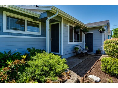 832 Fremont Ave, Eugene, OR 97404 - photo 5