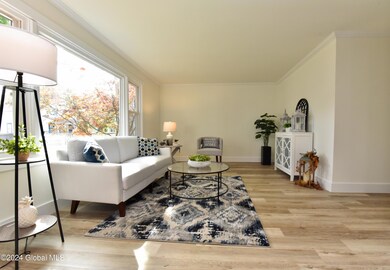 8 Cortland St, Glens Falls, NY 12801 - photo 3