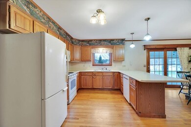 27 Hunt St, Fairfax, VT 05454 - photo 5