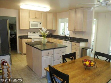 12211 Valerie Ln, Laurel, MD 20708 - photo 3