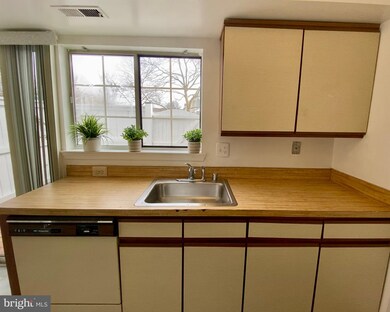 308 Lancaster Square, Sterling, VA 20164 - photo 6