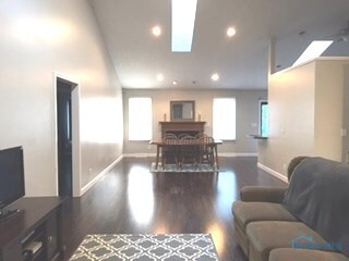 746 Oakwood Ave, Sheffield Lake, OH 44054 - photo 4